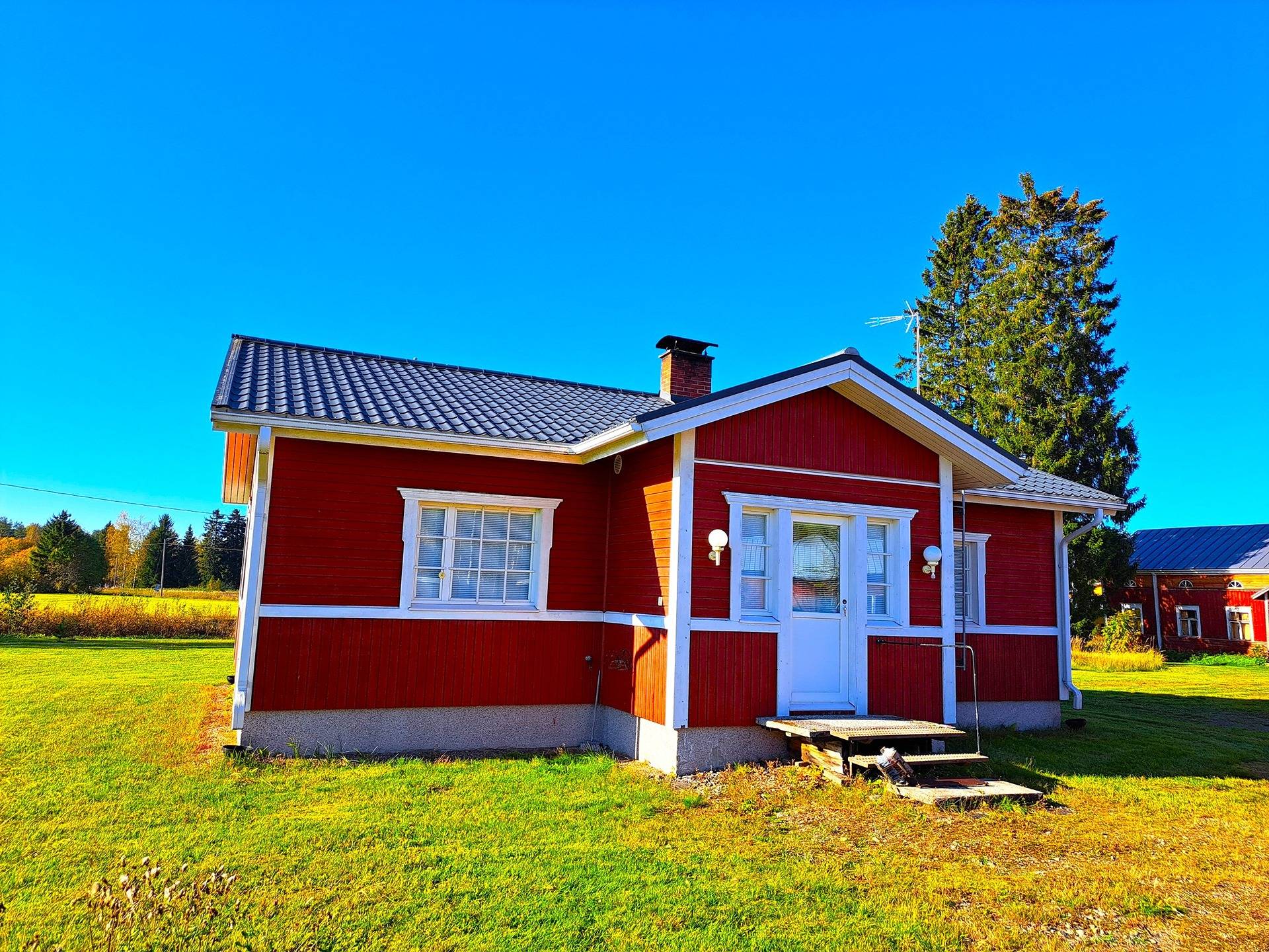 Veteli Sillanpää omakotitalo noin 92 m2, Halsuanjokeen rajoittuva tontti noin 4224 m2. 1