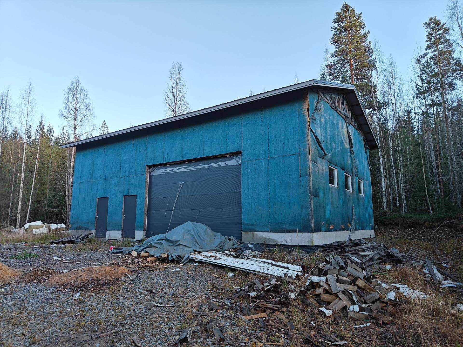 Ähtäri, Ylinen 989-407-6-70 keskeneräinen tuotantohalli 1