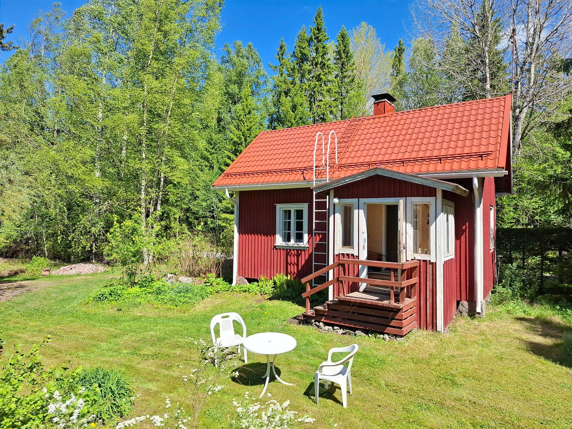 Kukkula 790-490-6-27 (Vapaa-ajan asunto sekä hieman metsää ja peltoa) 1