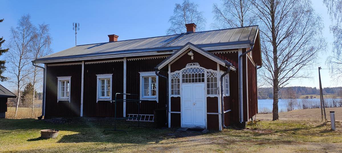 Omslagsbild för objektet Metsätila rakennuksilla Kankaanpäässä