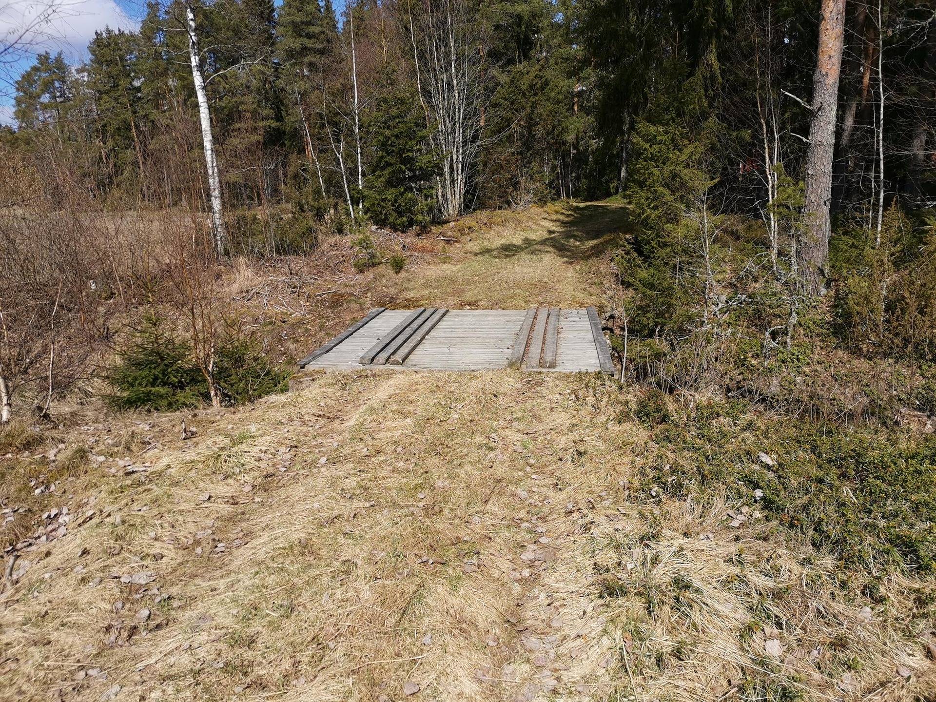 Maatilakokonaisuus, yht. 9,26 ha, Laitila, Kivijärvi, kolme erillistä kiinteistöä. 15