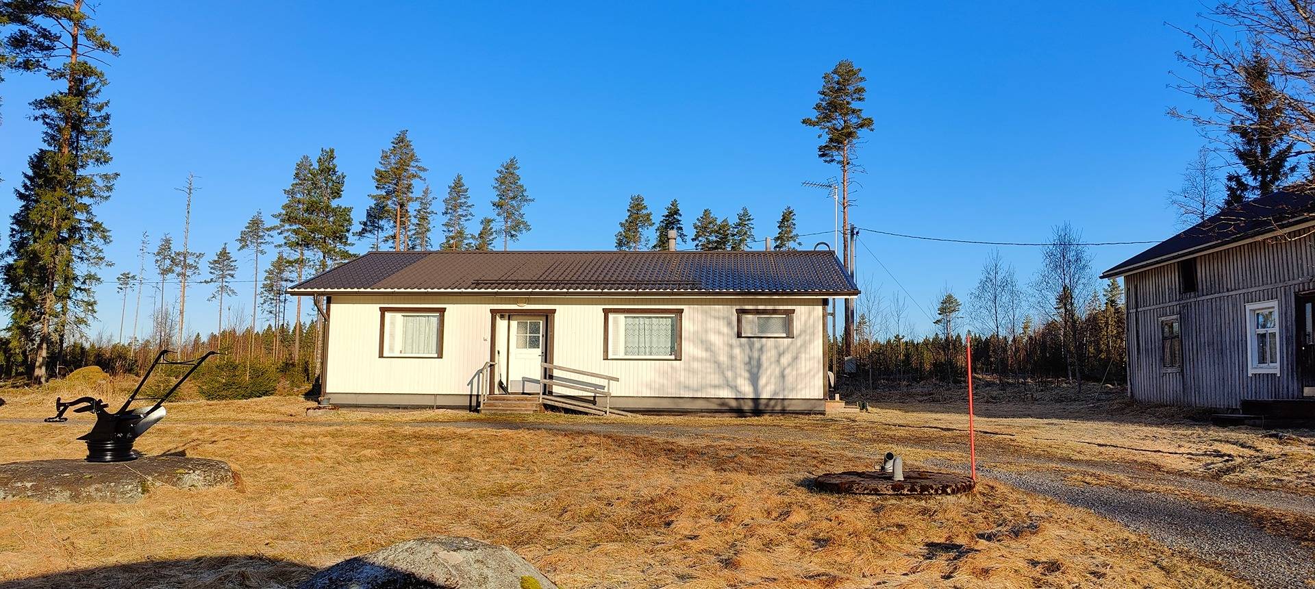 Neljän tilan kokonaisuus Pomarkussa 1