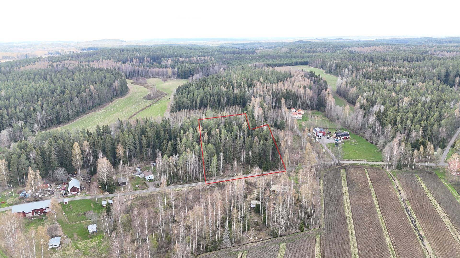 Tampere, Teisko, Velaatta, Savikorventien tontti 1