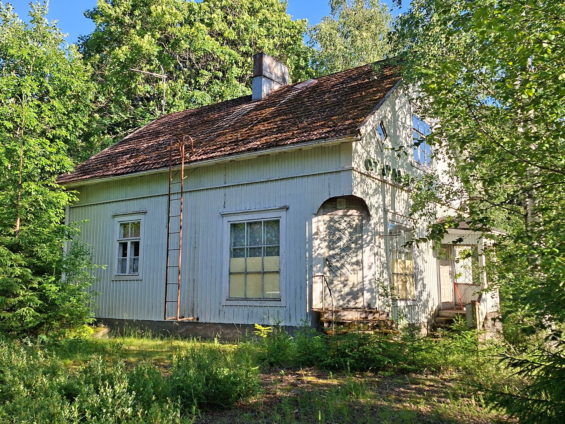 Jokiharju 5:32, hirsitalo 1